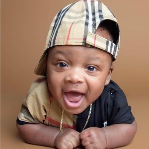 Burberry Cap 6-9 months